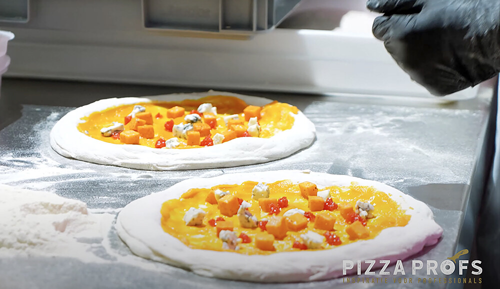 Slider 5 Massimiliano Crocetti Pizzamassi Pizza Lab small